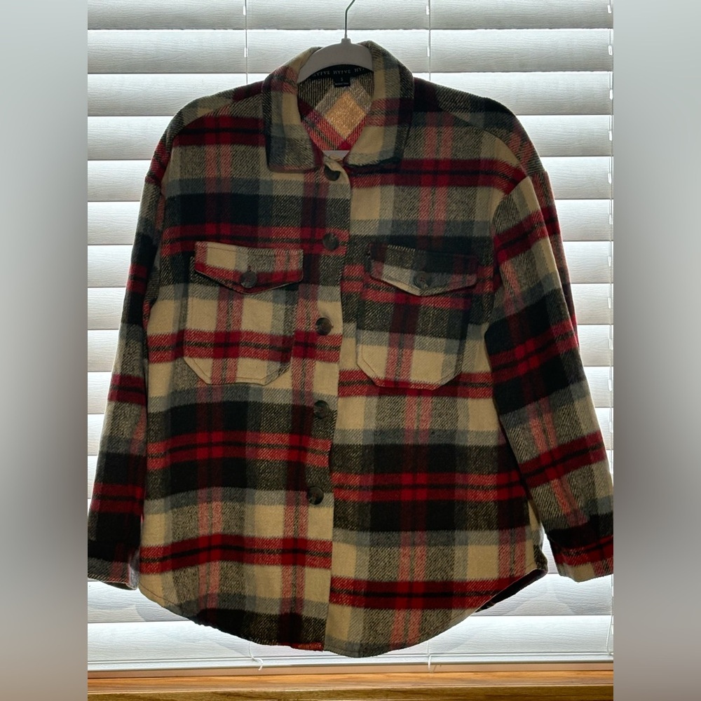 Women’s Shacket size small